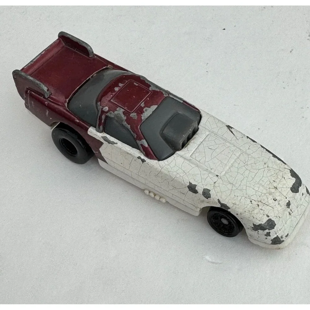 Hot Wheels 1999 McDonalds‎ Happy Meal Funny Car Dragster White Maroon SV 01
